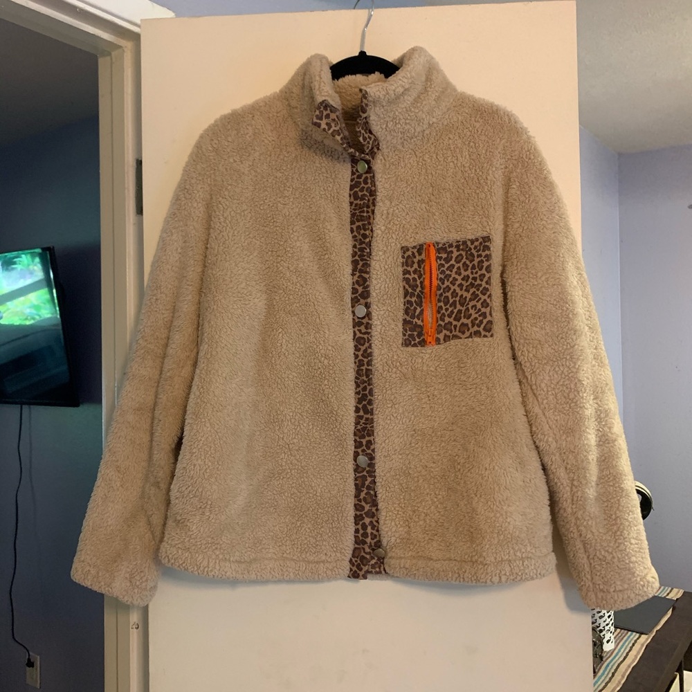 Cheetah accent jacket